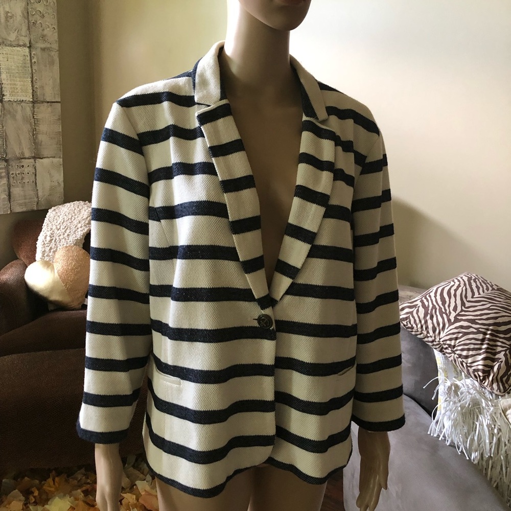 Navy and White knit blazer